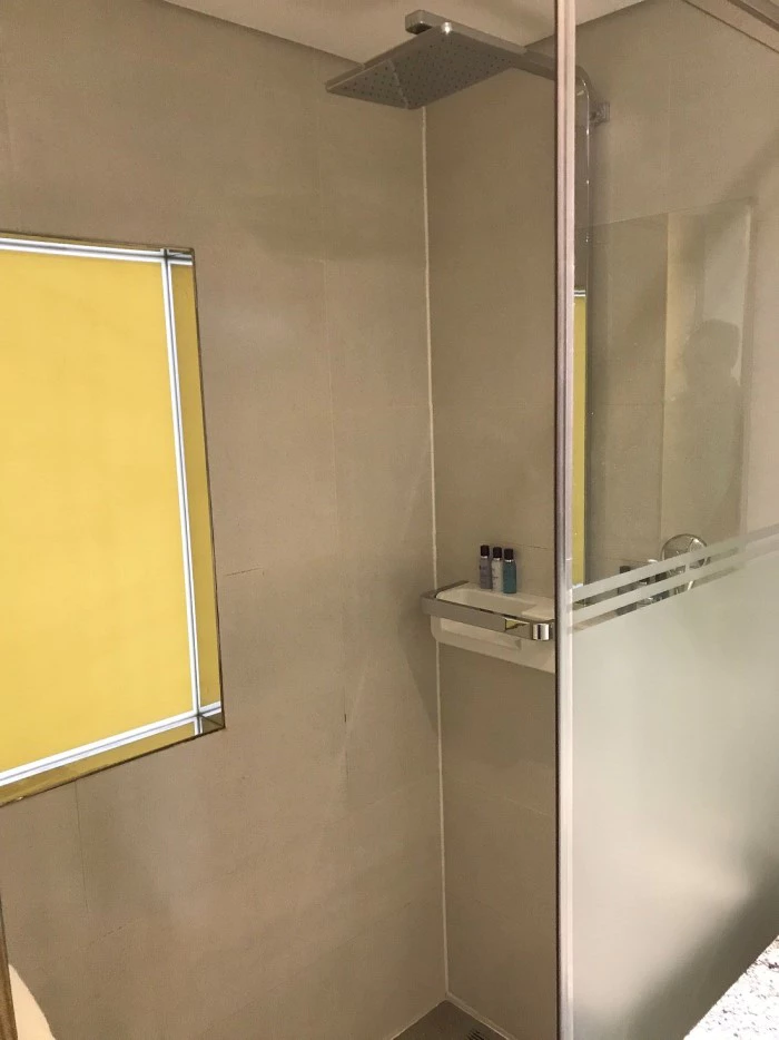 더리센츠동대문호텔-샤워부스