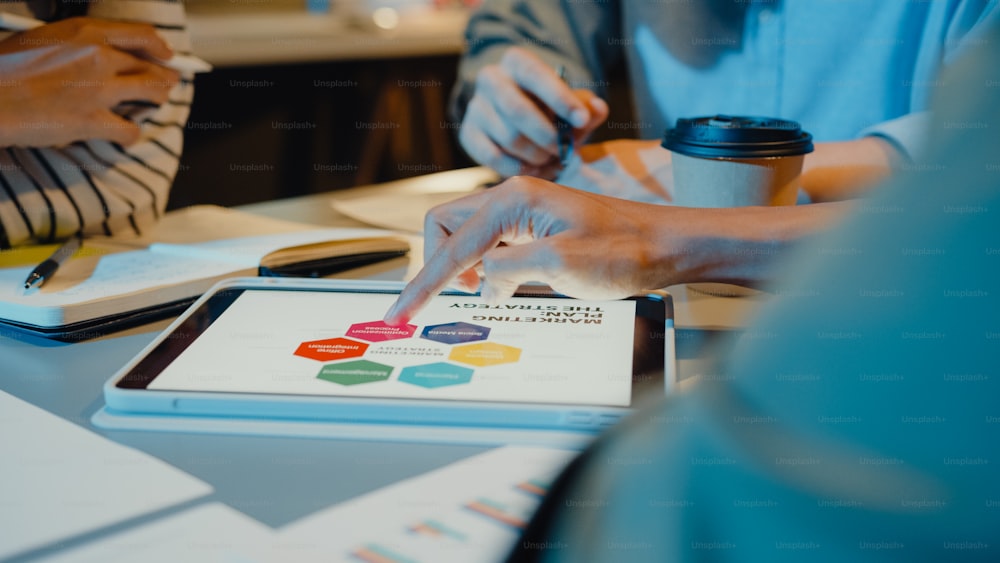 퍼포먼스 마케팅 관련 이미지