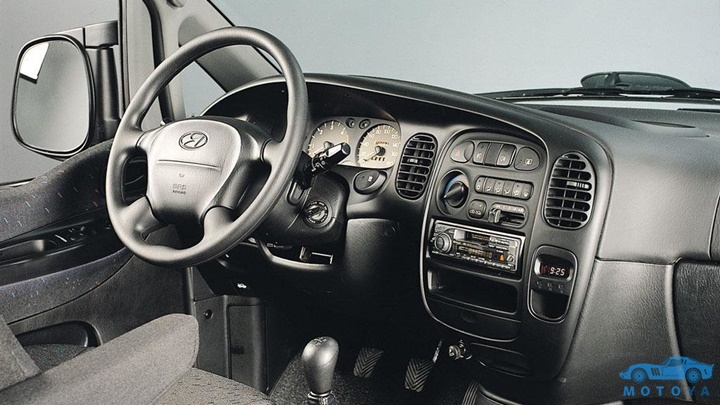 현대 자동차 스타렉스 1세대 내부