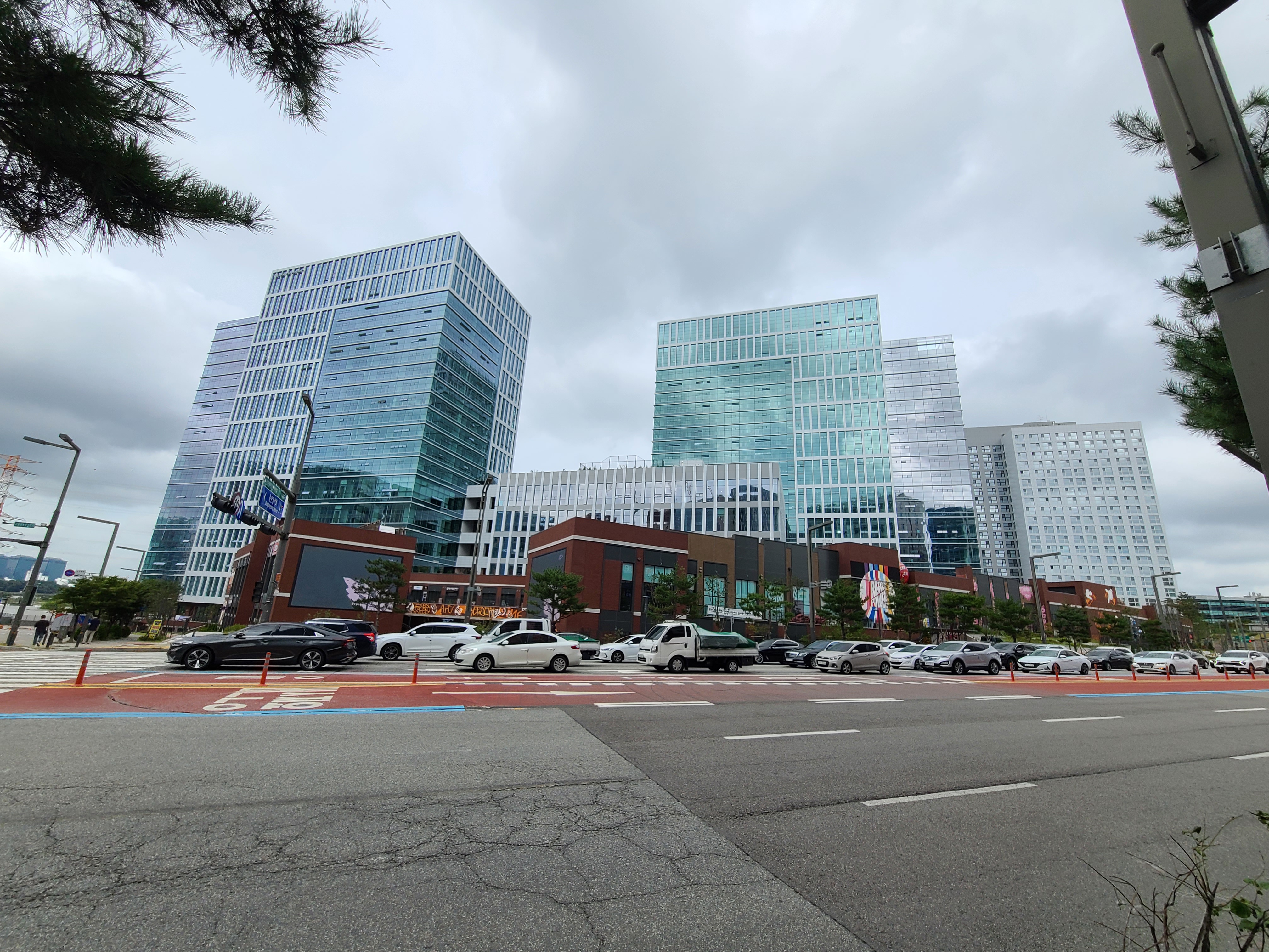 동탄 현대실리콘앨리 외관 및 주변환경1