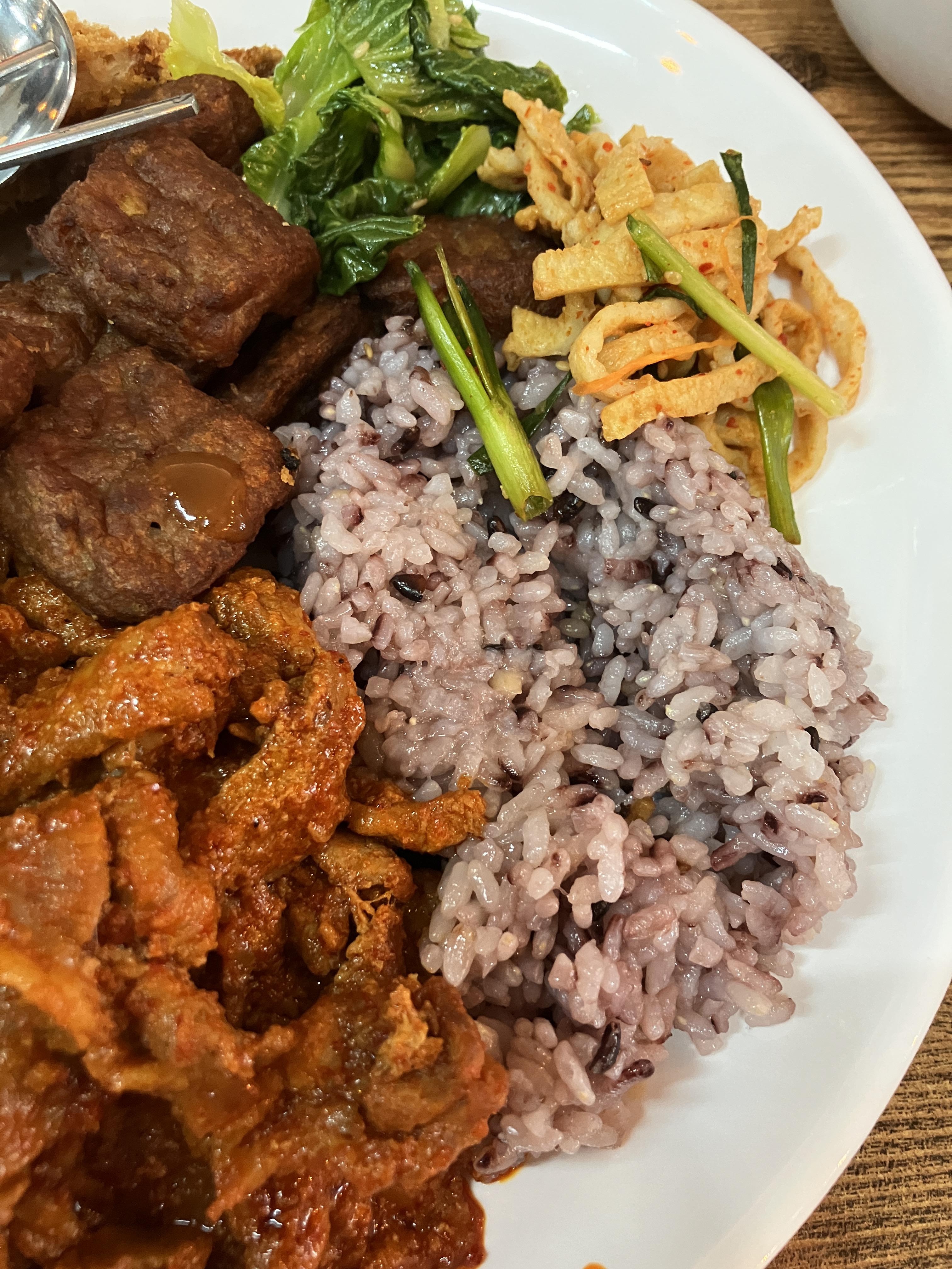 진수성찬 한식뷔페 내돈내먹