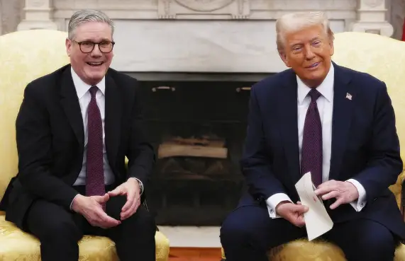 트럼프와 스타머 회담 사진