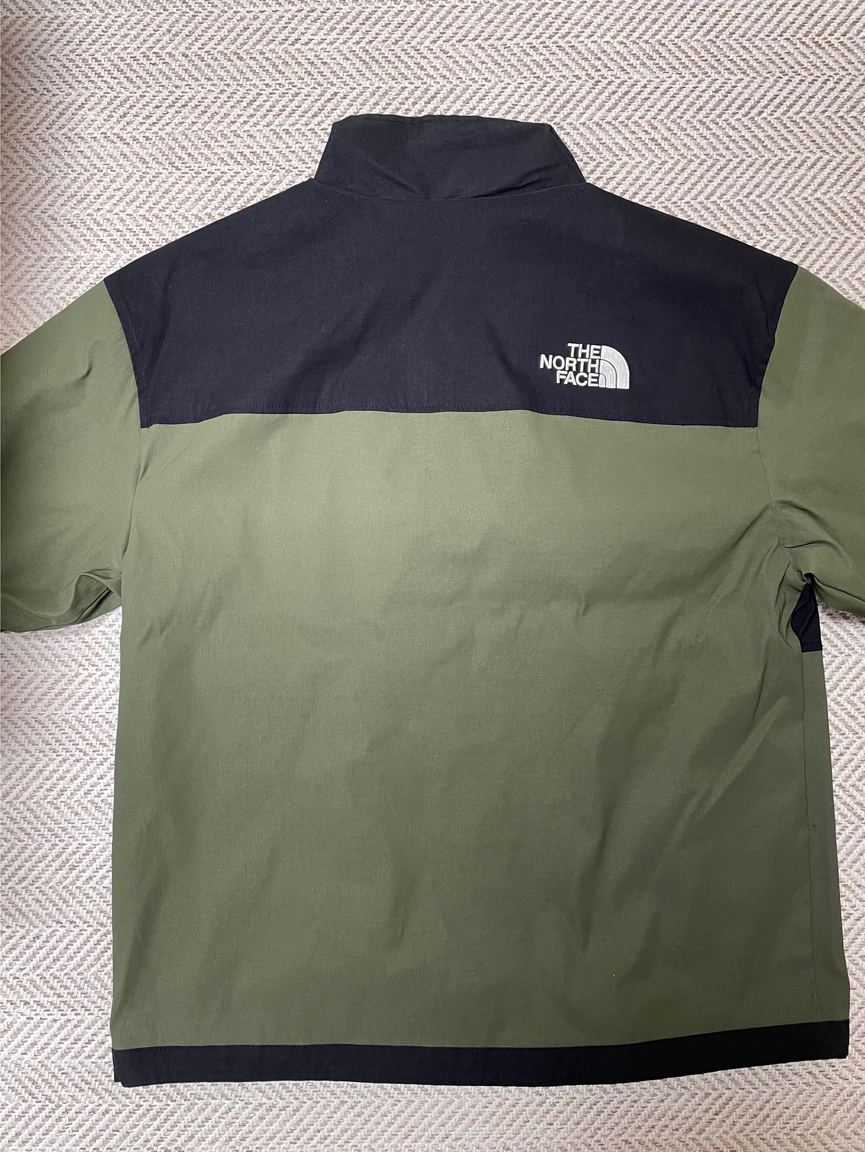 노스페이스 데날리 윈드자켓 뒷면