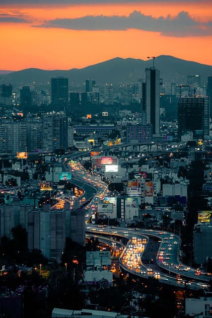 야간 조명과 블루라이트 — 멜라토닌을 파괴하는 현대의 빛