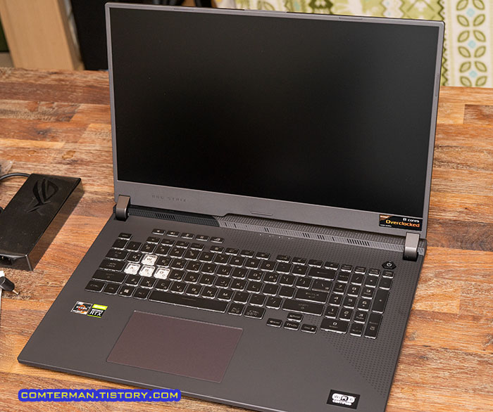 ROG Strix G17 G713QM 슬림 베젤