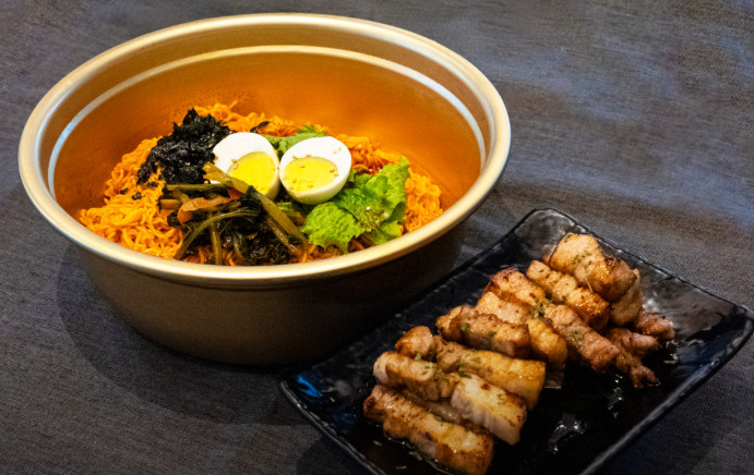 생방송투데이 5900원 김치찌개 강남 맛집
