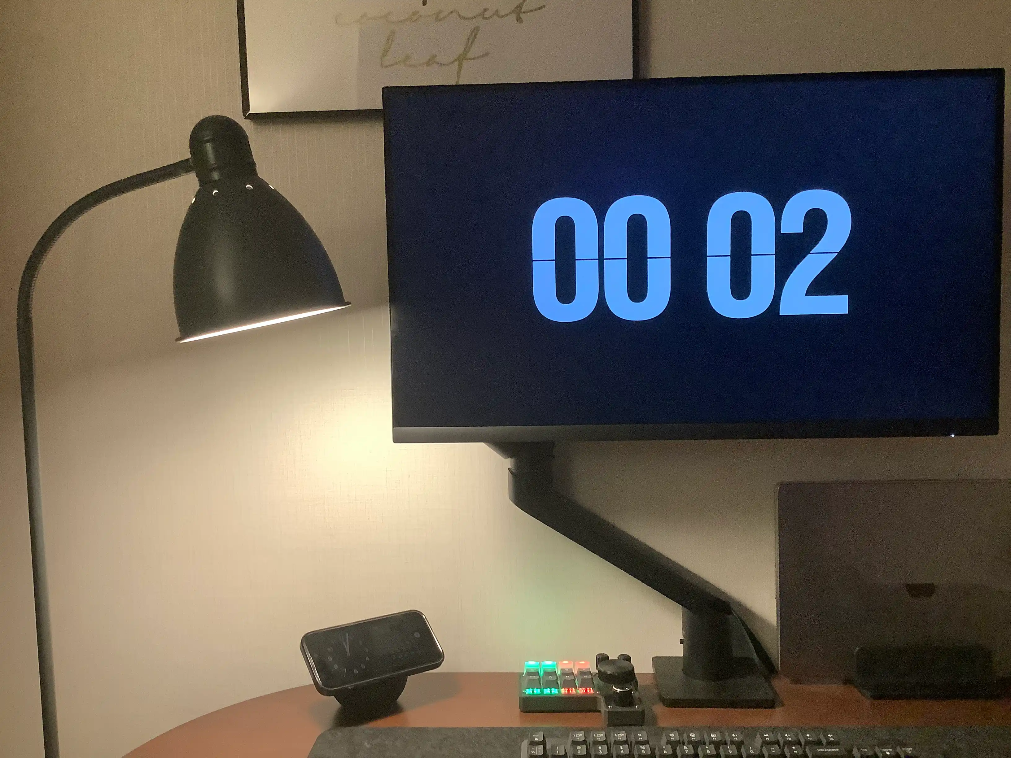 124235