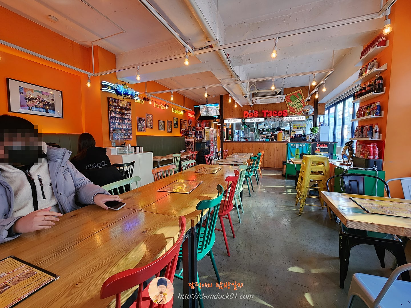 도스타코스 안양범계점 실내