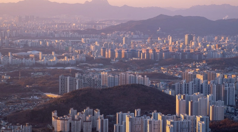 아파트 현관문 교체의 중요성