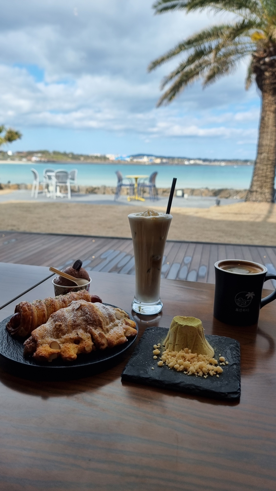 주문한 음료수, 디저트 사진