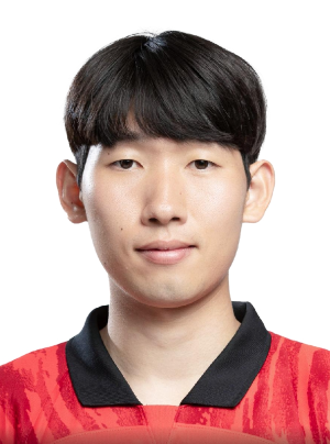 북중미 월드컵 3차 예선 미드필더 라인업 - 홍현석