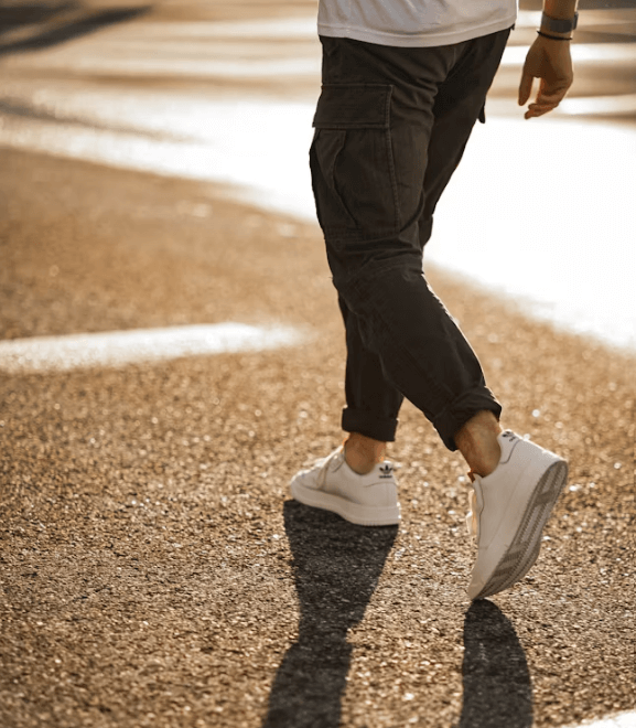 걷기 운동의 재발견: 올바른 자세 &발 관리 꿀팁