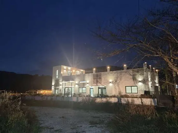 리리랜드 풀빌라펜션