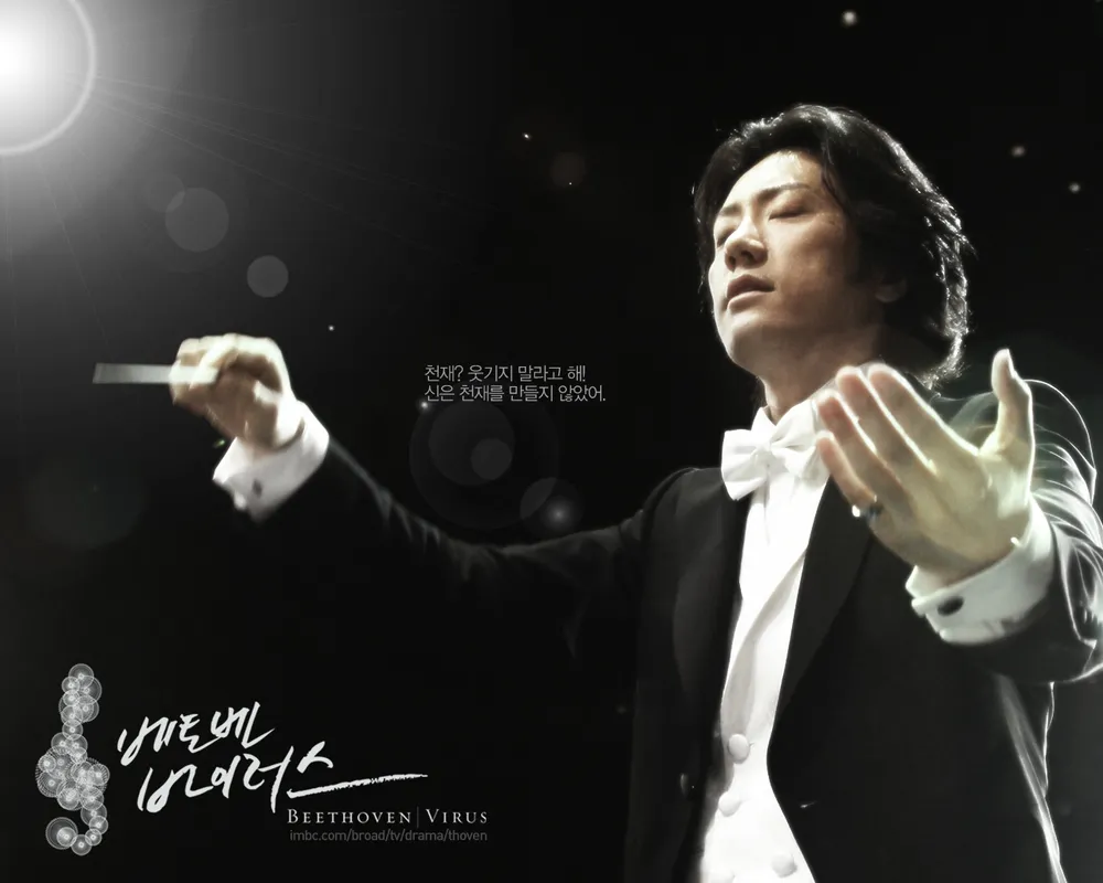 완벽주의 지휘자, 클래식 오케스트라, 열정적인 바이올리니스트, 트럼펫 연주자, 연습 중인 단원들, 조화와 팀워크를 상징하는 연주 장면, 무대 조명 아래 악기를 든 연주자들, 음악의 감정적 힘과 성장을 표현하는 장면