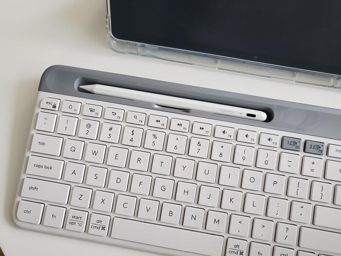 로지텍키보드+로랜텍터치펜슬