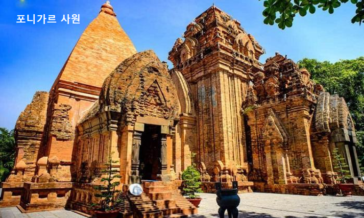 포니가르사원