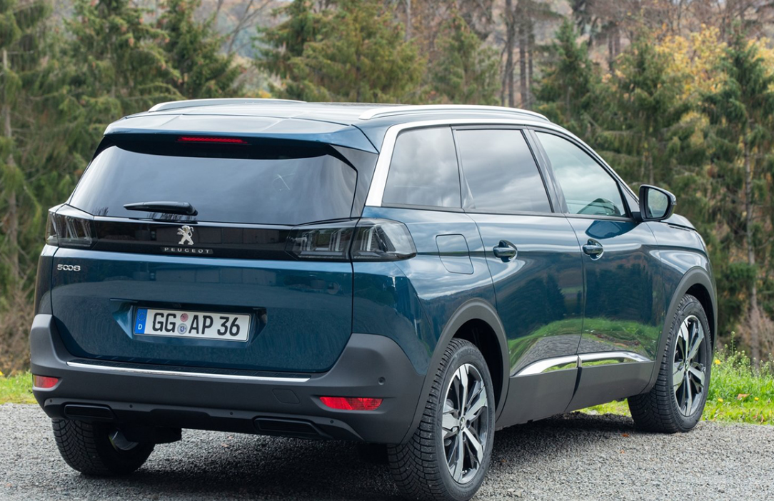 2023 푸조 5008 가성비 끝판왕 SUV? 가격, 연비, 디자인 한눈에!