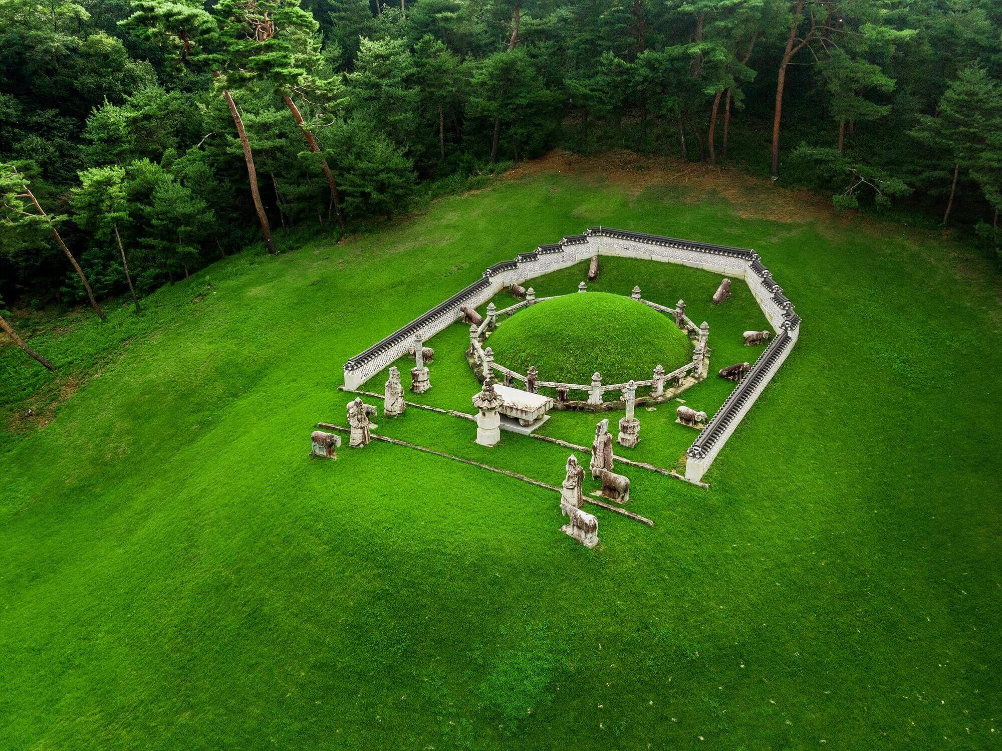 선조&amp;#44; 임진왜란 속에서 드러난 그의 진짜 리더십은?