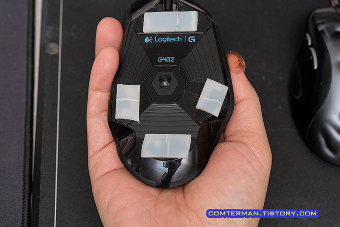 로지텍 G402 새끼손가락 파지