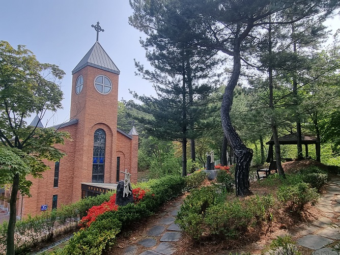 대전 덕명동성당 야외 십자가의 길