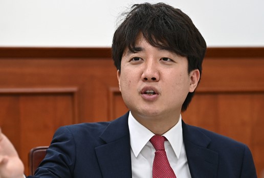 이준석 관련주