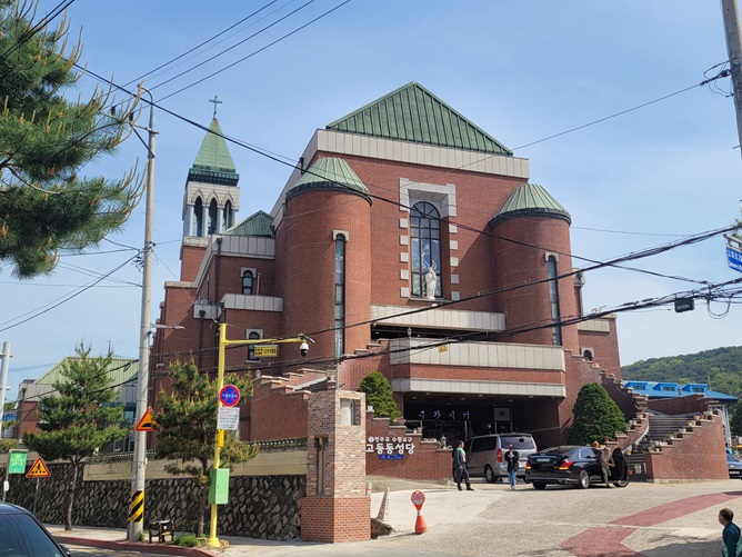 수원 고등동성당