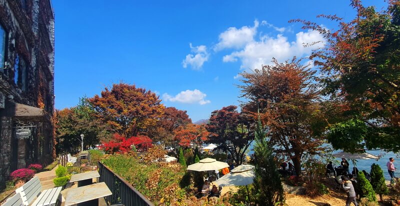 가을-대너리스-카페