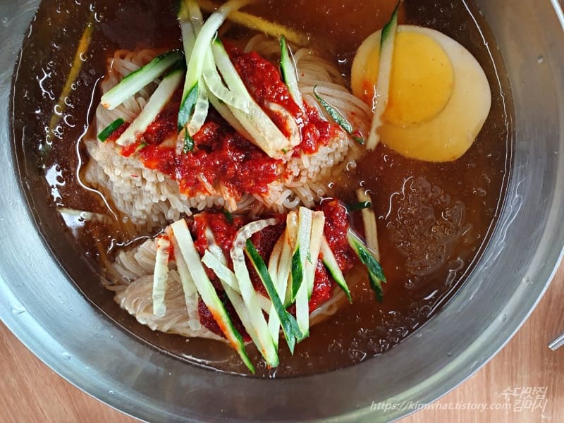 면을-잘라줌