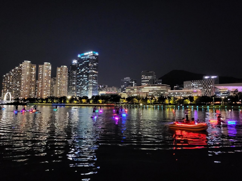 수영강-문라이트