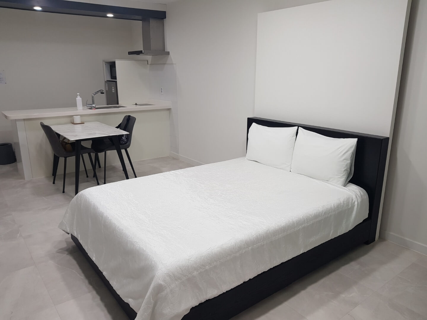 경기도 가평 펜션 레드 펜션 리뷰 스파 펜션, 계곡 숲뷰