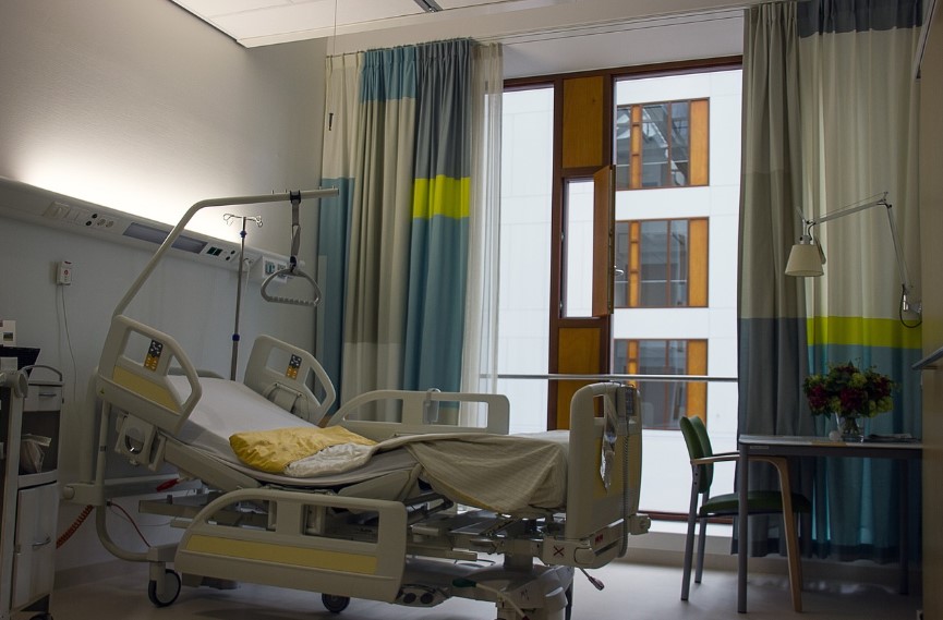 병원연계형요양원과 독립형요양원에 관련한 사진