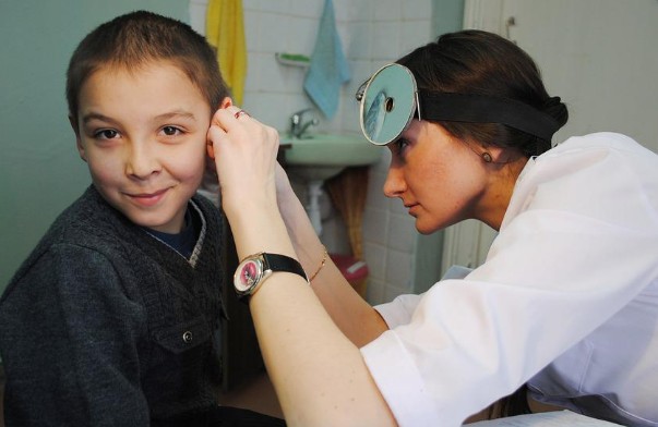 귀에서 나는 소리 이명 원인 - 돌발성난청 원인, 증상, 치료