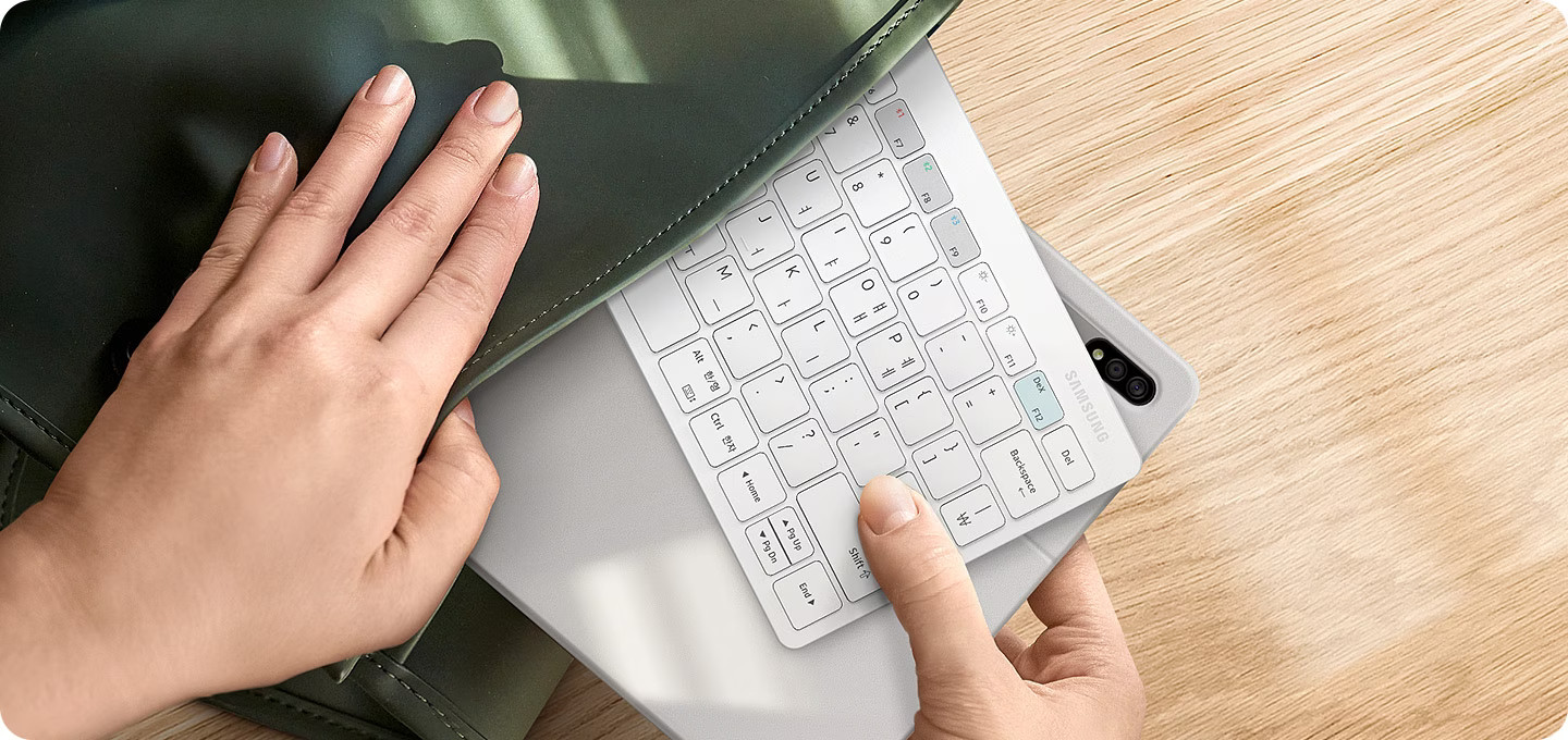 삼성 EJ-B3400UWKGKR 스마트 키보드 트리오 500