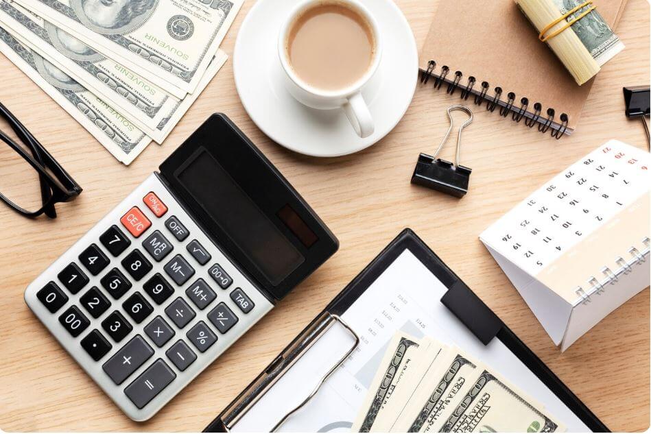 계산기와 회계서류
