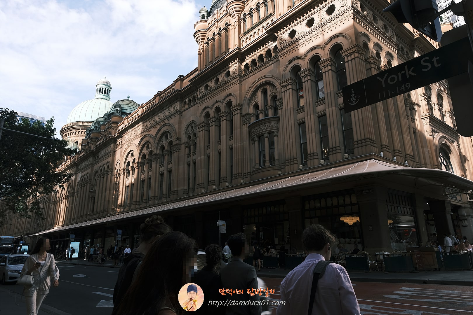 Oueen Vlctoria BuiIding