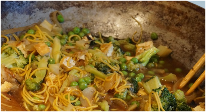 프라이팬으로 만드는 담백한 애호박 달걀 볶음