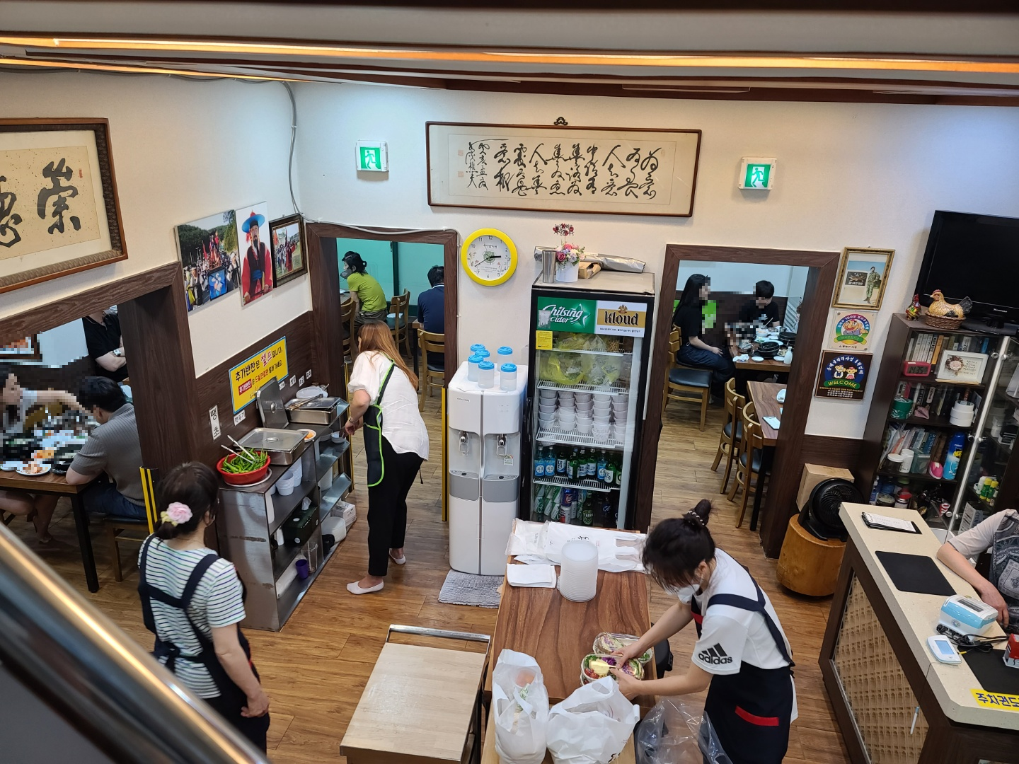 地元民が伝授! 釜山グルメ穴場 #3. トンネサムゲタン(東莱参鶏湯）