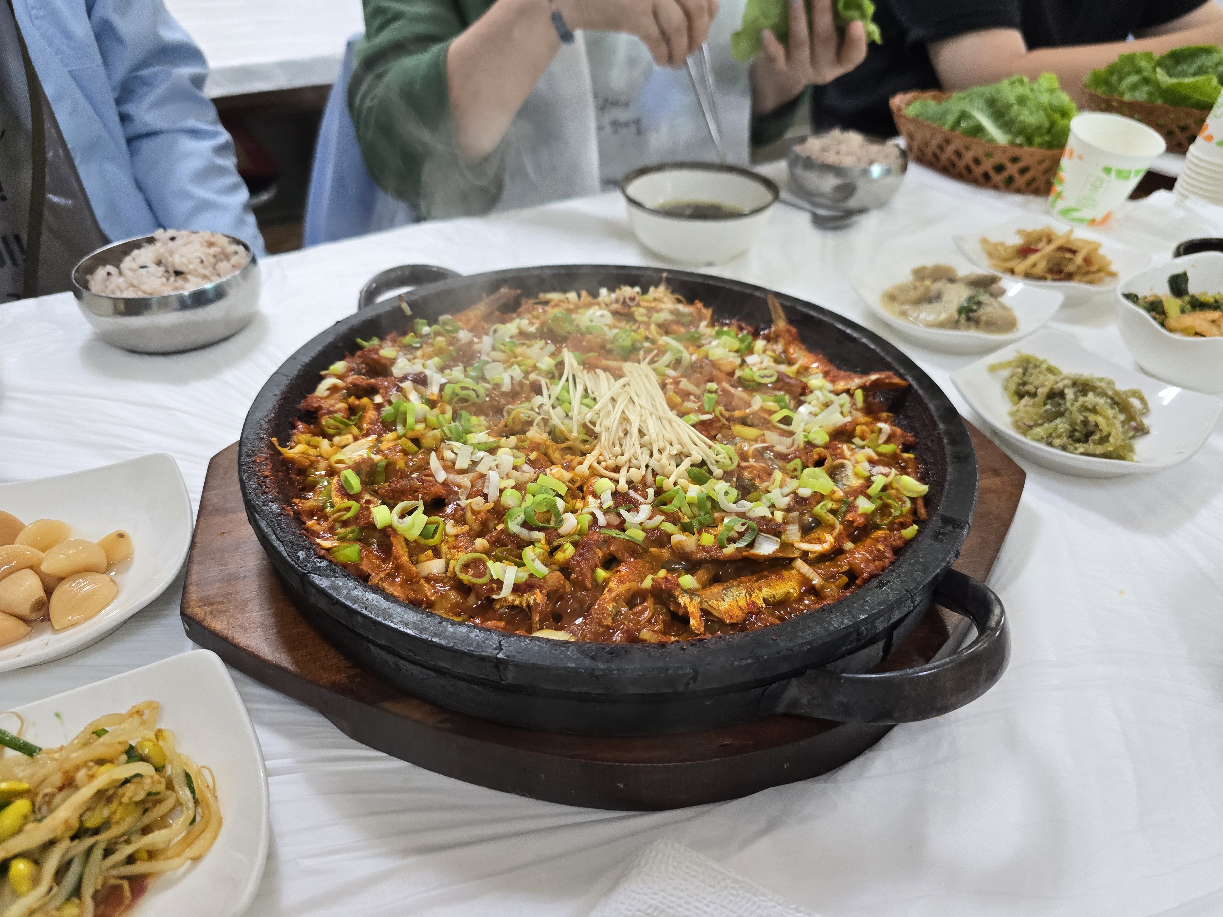 구례에서 먹은 멸치쌈밥