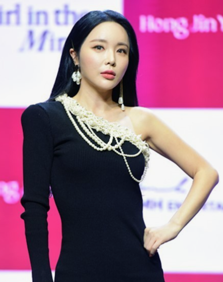 홍진영 상장 준비 근황