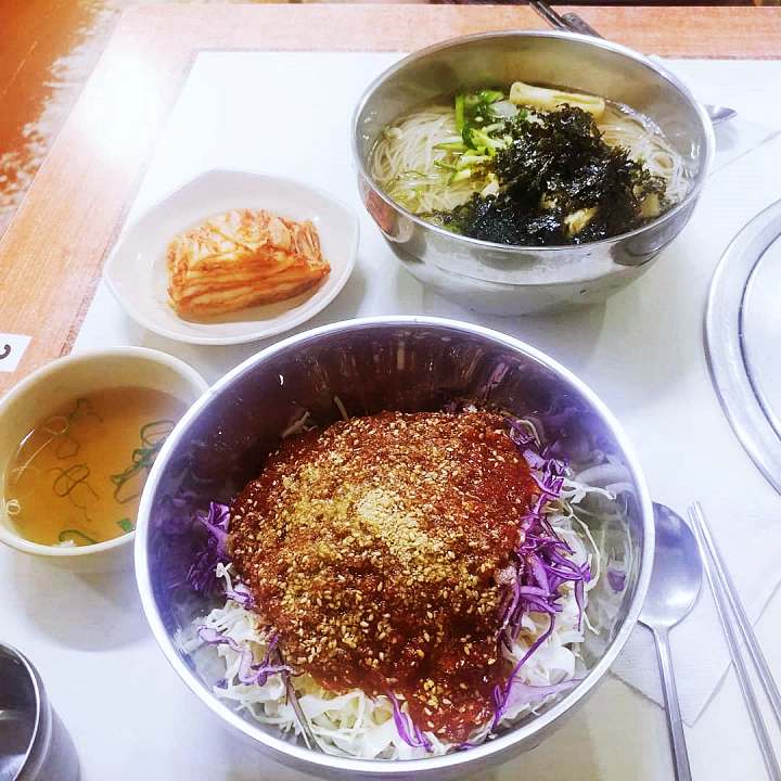 춘천 맛집 추천 생방송투데이 그리움을 달래는 온기 아낌없는 정성 한 그릇 잔치국수 비빔국수 칼국수 오늘방송 인생 분식