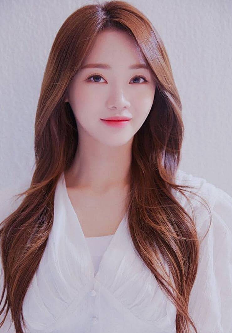 가수-홍지윤