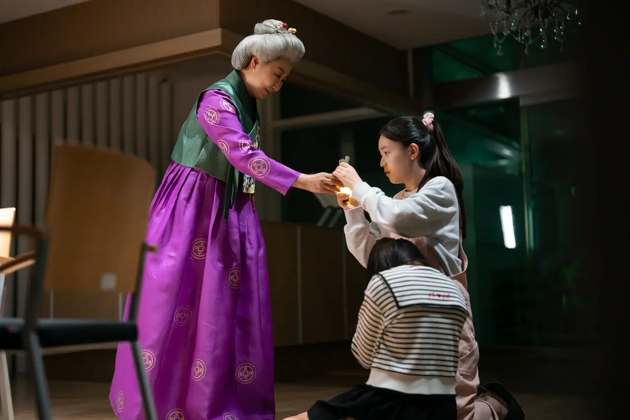 이상한 과자 가게 전천당 라미란 영화 예고편 줄거리 개봉일 원작 드라마