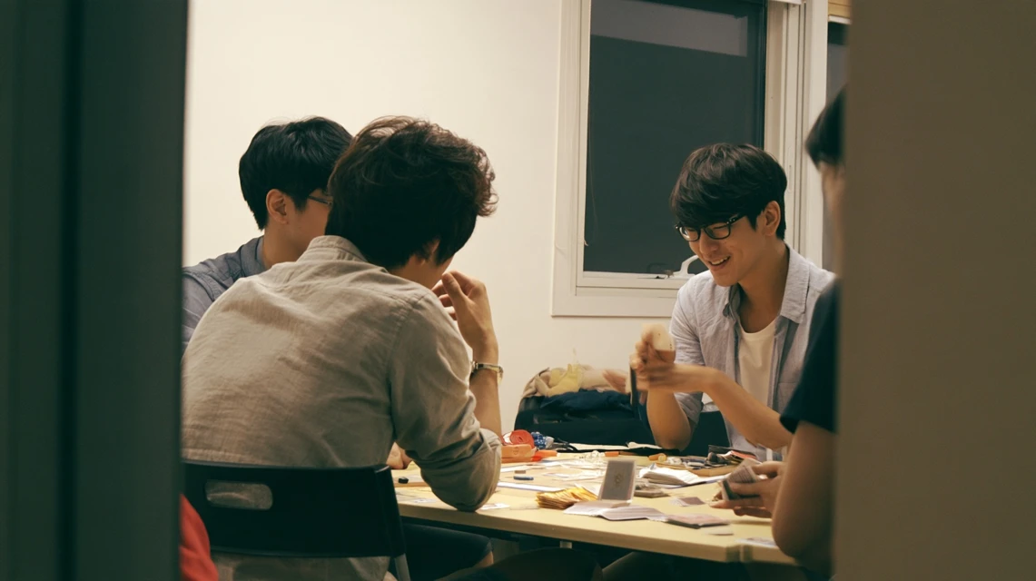 정기모임에서 트릭을 시연하는 모습