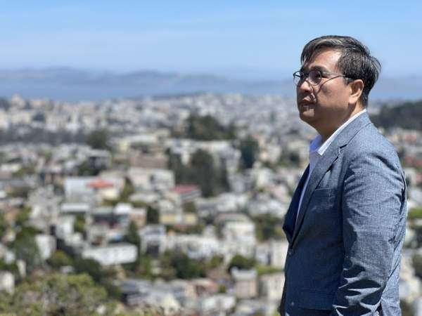 영화 신명 감독 김남균