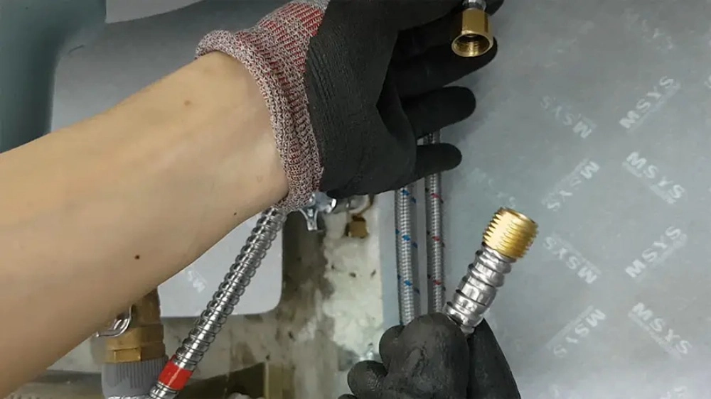 호스 연결 위치