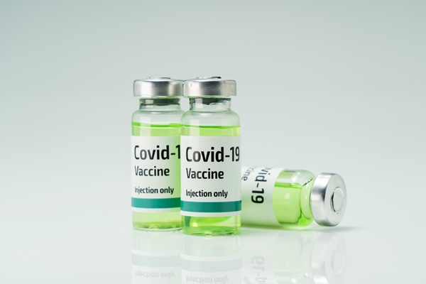 백신접종 우선순위 이미지 입니다.