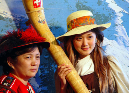 배우 장나라와 동안 어머니 와 함께한 다정한 사진