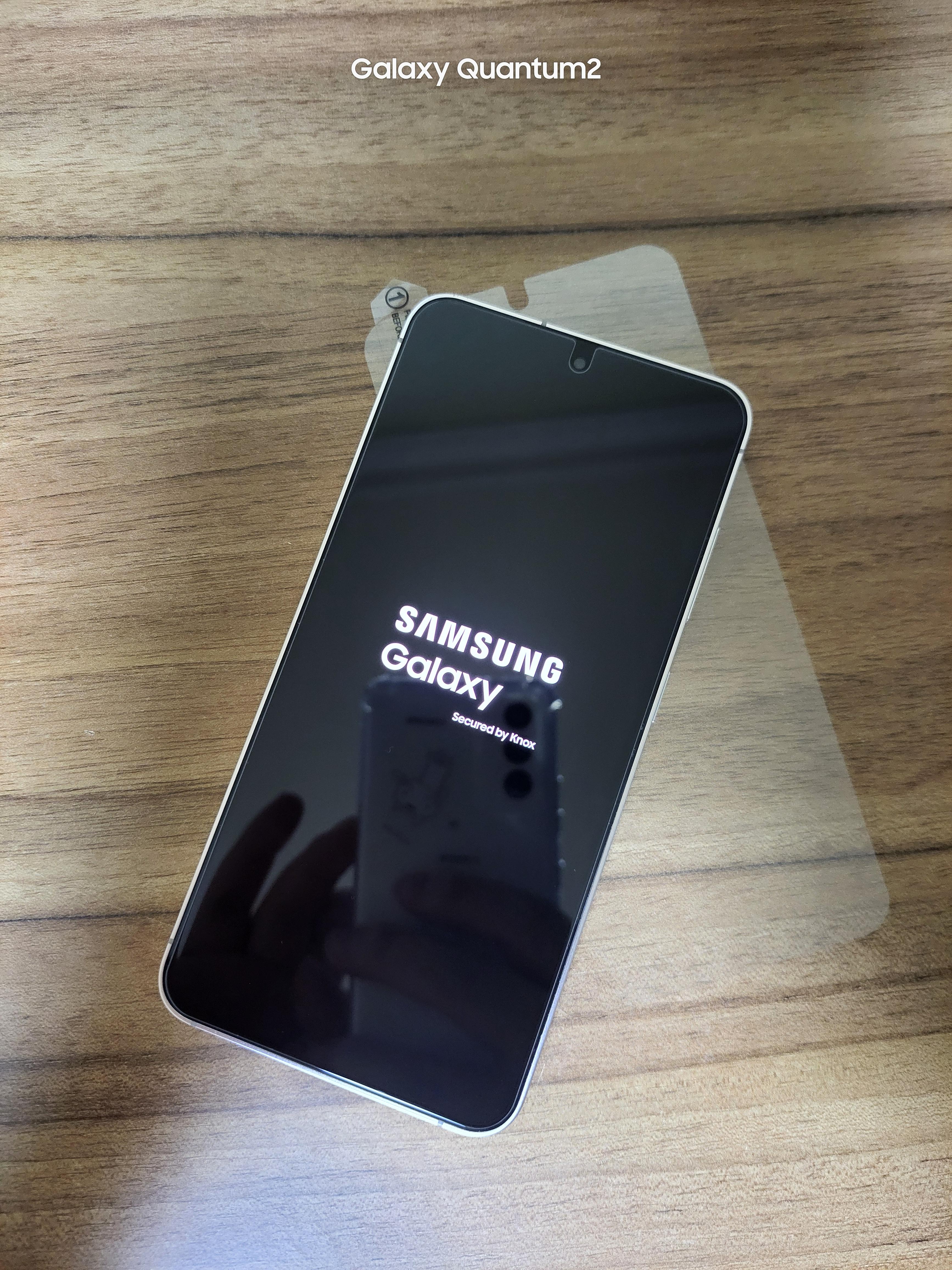 신지모루 강화유리 붙이기 성공