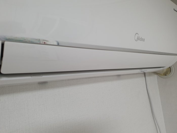 벽걸이-에어컨-송풍구