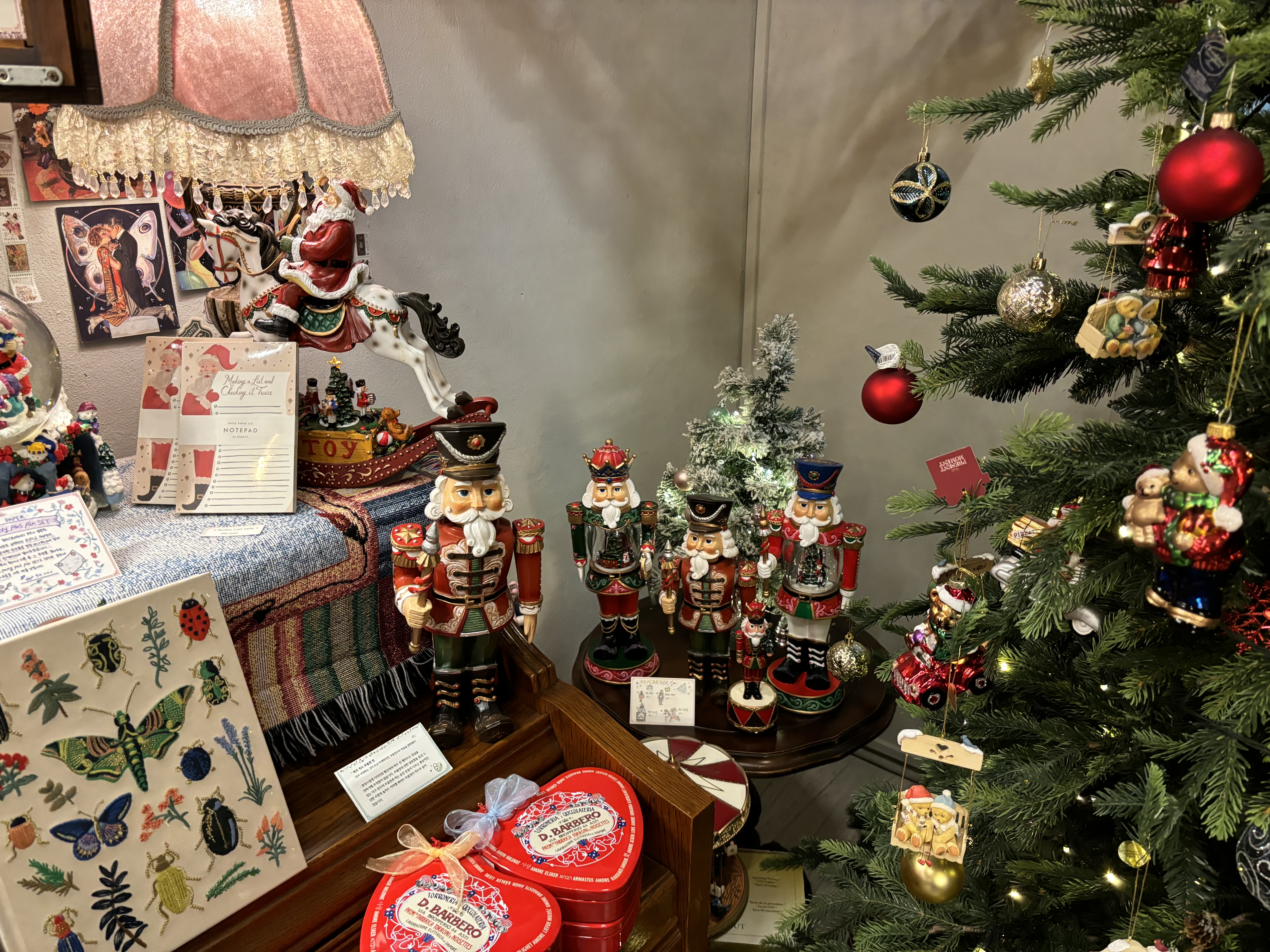 프레젠트모먼트 내부1